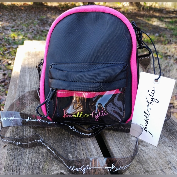 NWT Kendall + Kylie Mini Vanity That Convert's to a Crossbody Bag| Black & Pink! - Picture 3 of 11